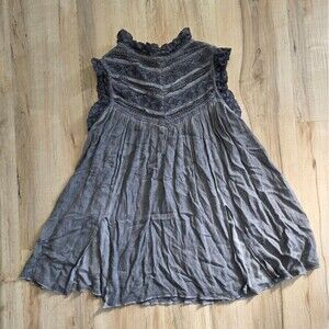 POL Tunic Boho Victorian Mock Neck Seeveless Lace Pearl Gray Dual Split Top Sz S